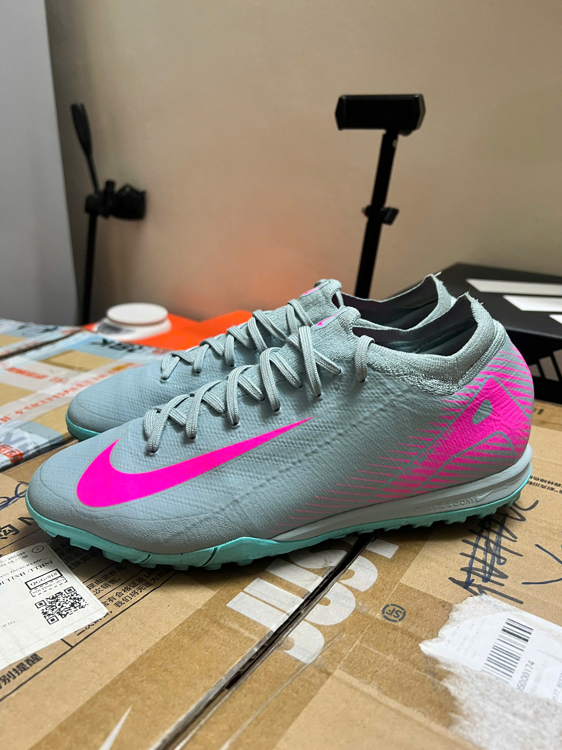 Nike Mercurial Vapor 16 pro xám xi măng size 42 lướt FQ8687-301